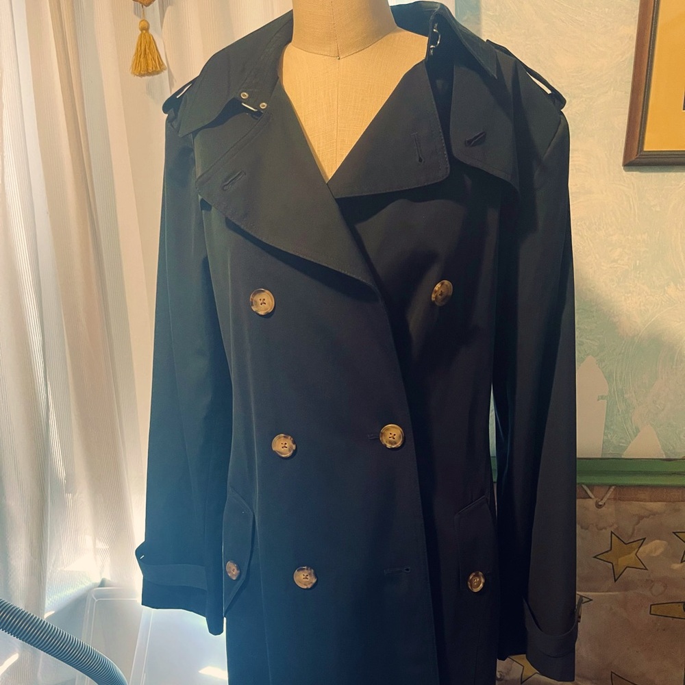Talbots belted double breasted trench coat in lovely shade of navy blue!